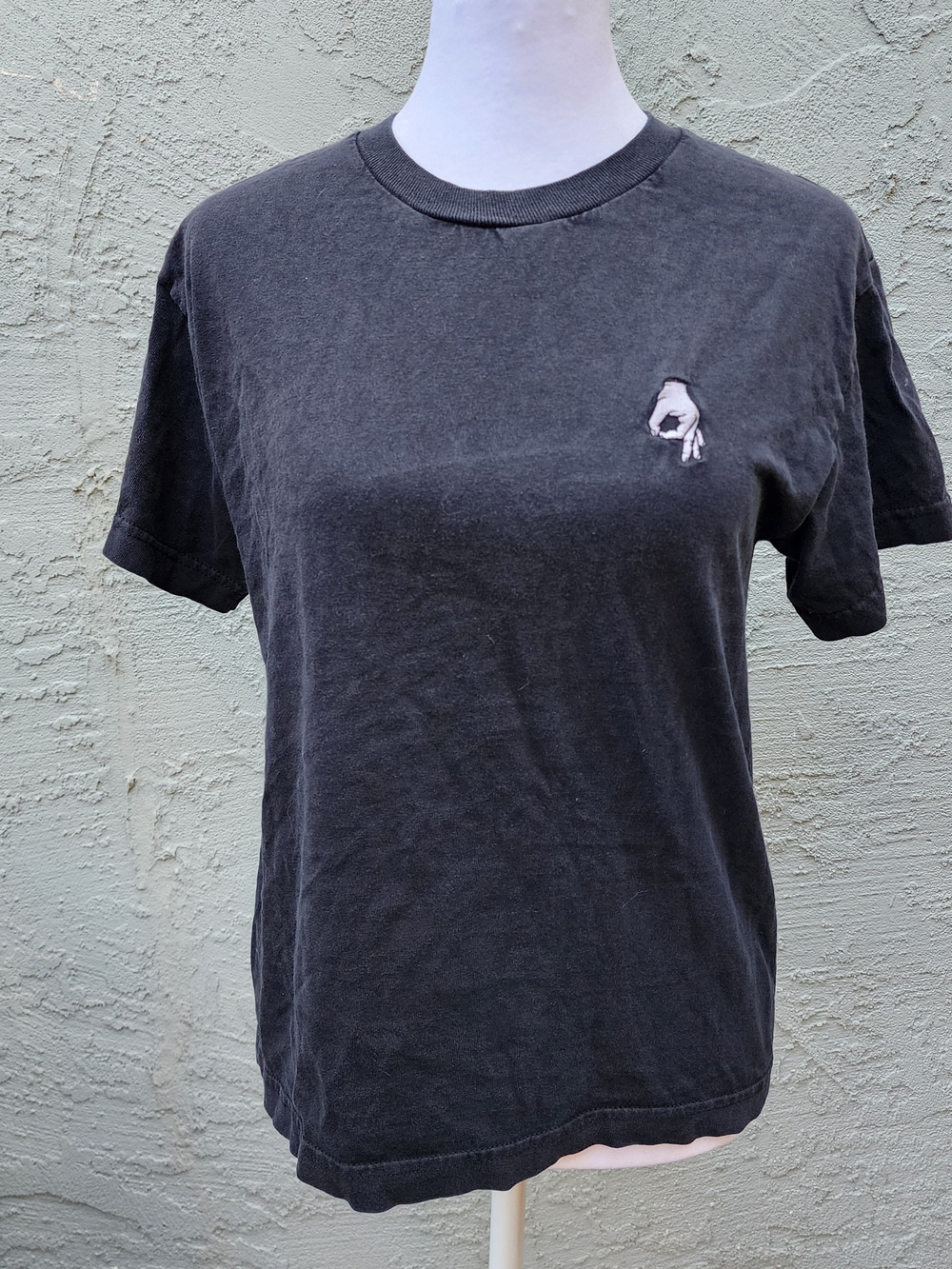 Funny Gotcha Hand Circle Game Meme Graphic Tee Faded Black